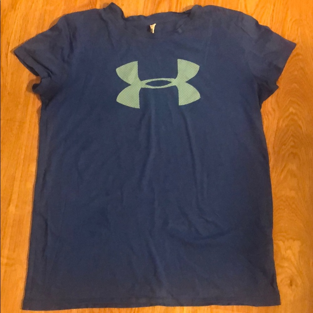 women’s small under armour t-shirt